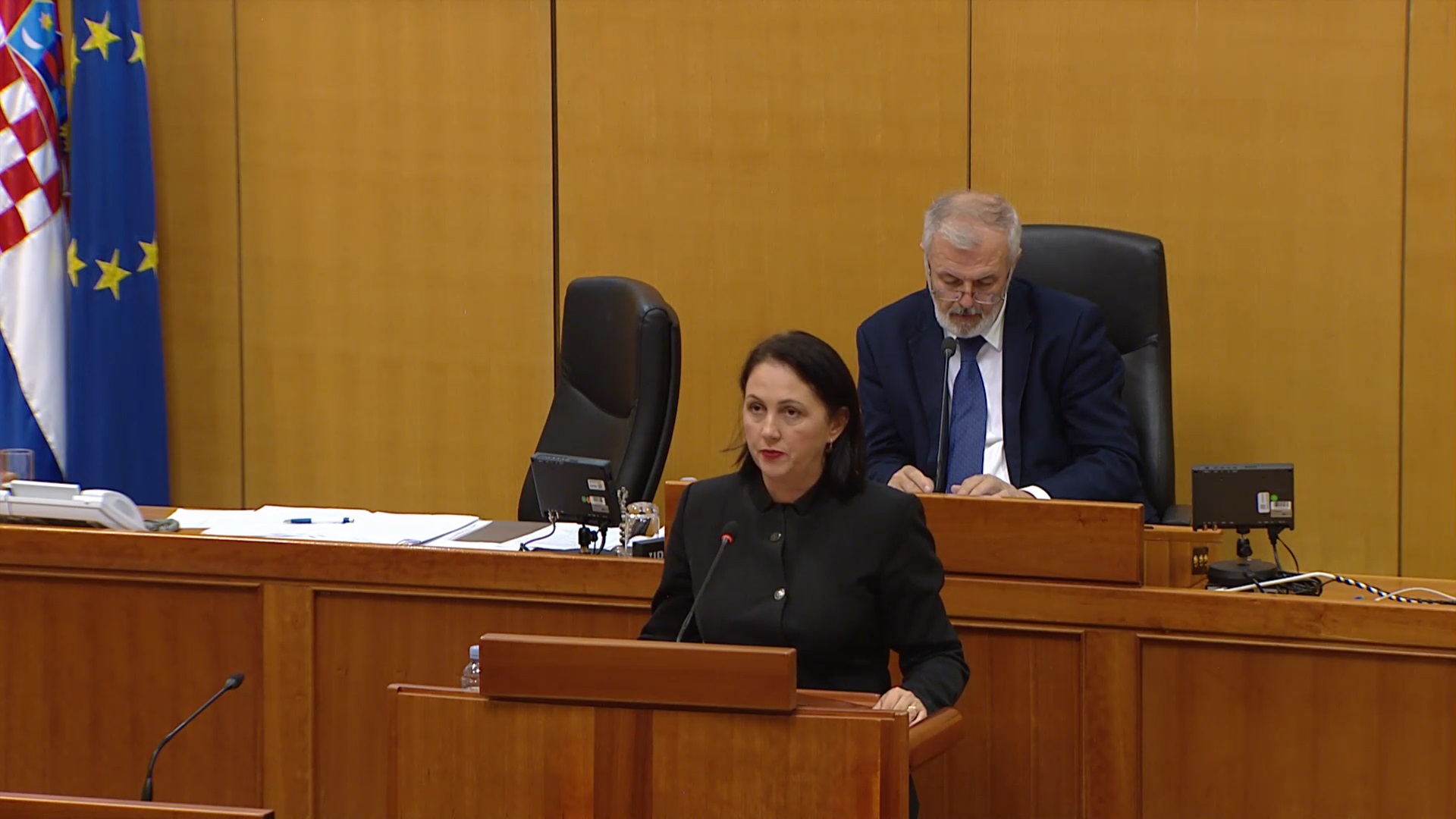Nemet ministru Fuchsu: 'Osigurajte dostojanstvenu plaću pomoćnicima u nastavi'